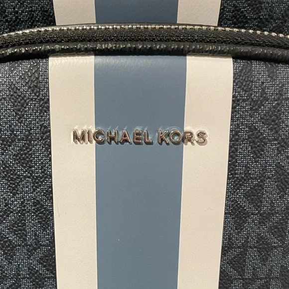 Michael Kors Sling Pack Men’s - Picture 4 of 9